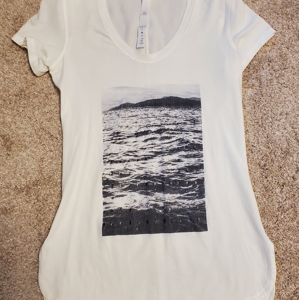 Size 2 lululemon tanktop